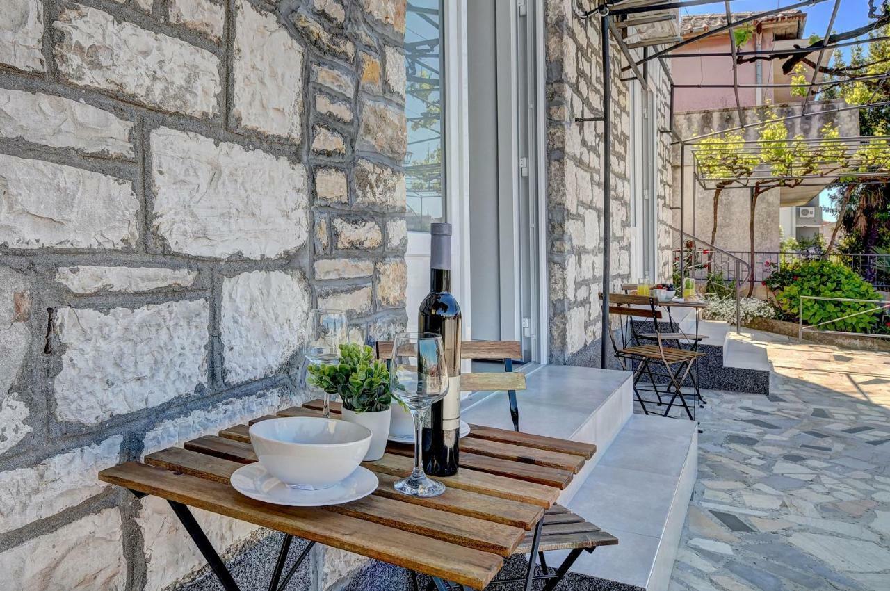 Apartman D Пула Екстериор снимка